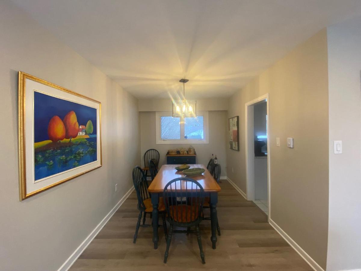 Private Room Lakeview House- Westmount มองก์ตัน ภายนอก รูปภาพ