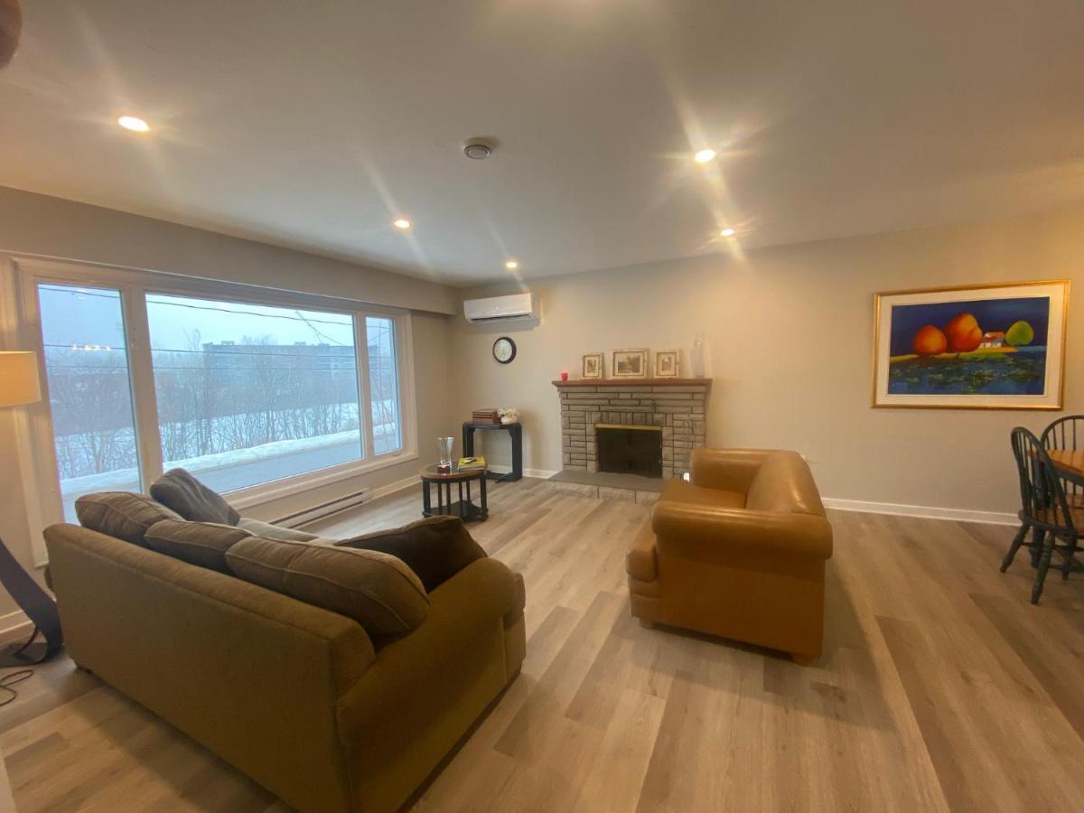 Private Room Lakeview House- Westmount มองก์ตัน ภายนอก รูปภาพ